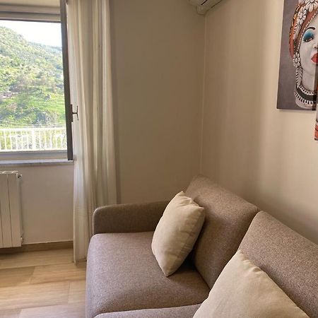 フォルツァ・ダグロCasa Di Luciaアパートメント エクステリア 写真