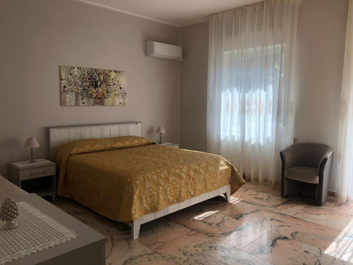 フォルツァ・ダグロCasa Di Luciaアパートメント エクステリア 写真